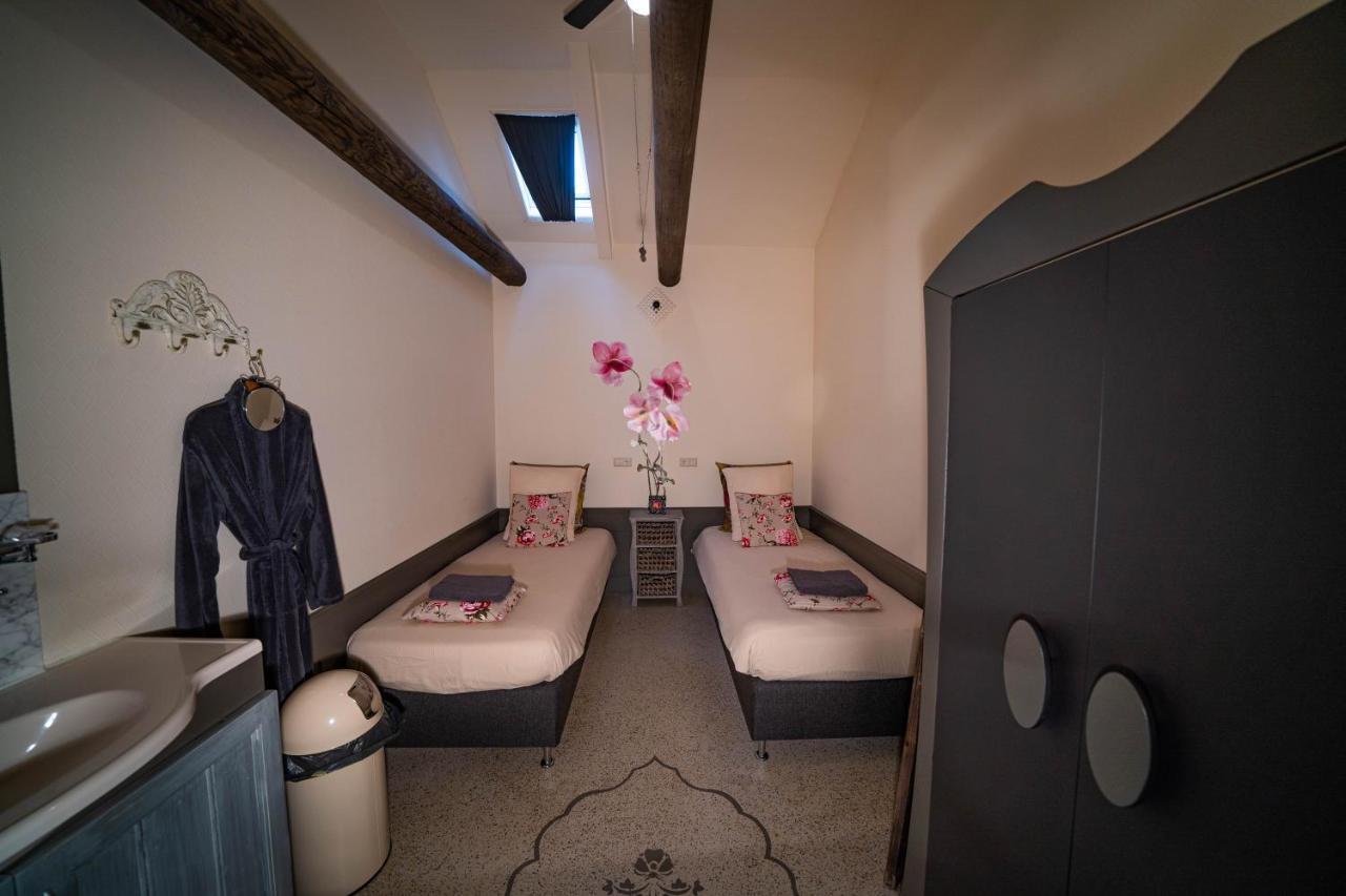 Maison d'hôtes Veldzicht à Winkel Extérieur photo